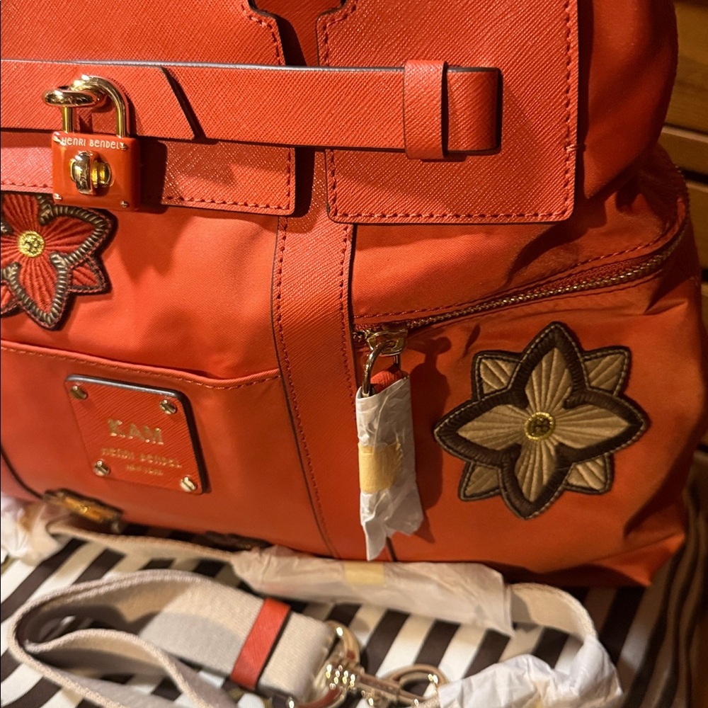 Henri Bendel Jetsetter Backpack With Patche’s with initials KAM BNWT RARE - Picture 2 of 10